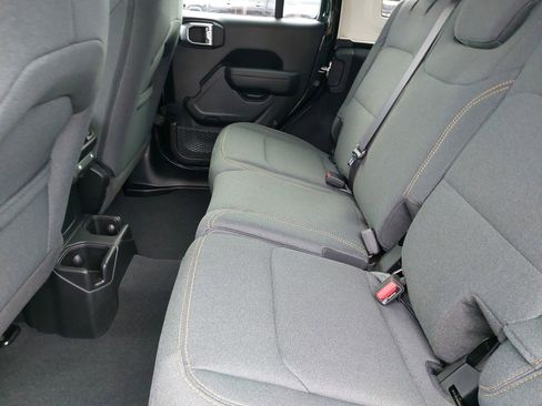 Used 2024 Jeep Wrangler Sport S image 14