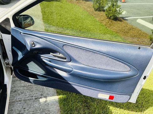 Used 1995 Mercury Cougar XR7 image 10