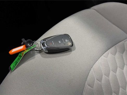 Used 2020 Chevrolet Equinox LS image 28