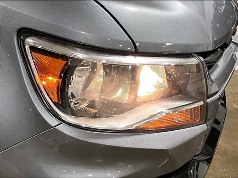 Used 2022 Chevrolet Colorado W/T w/ Custom Special Edition image 32