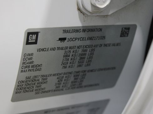 Used 2021 Chevrolet Silverado 1500 Custom Trail Boss w/ LPO, Dark Essentials Package image 36