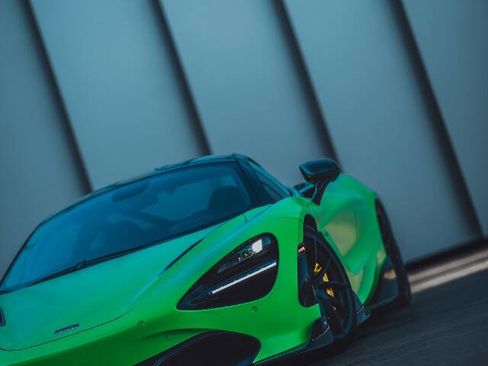 Used 2018 McLaren 720S Performance RWD image 31