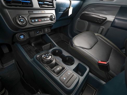 Used 2025 Ford Maverick Lobo image 21