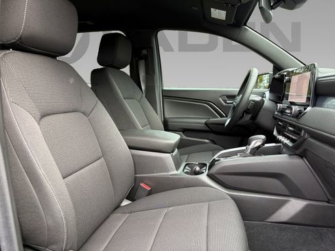 New 2024 Chevrolet Colorado LT w/ LT Convenience Package II image 9