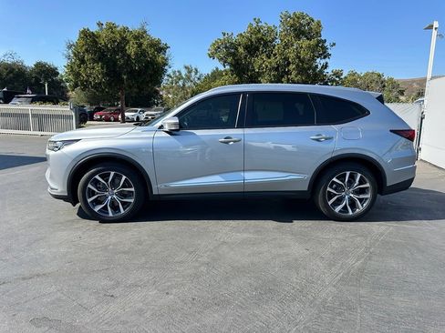 Used 2023 Acura MDX SH-AWD w/ Technology Package image 2