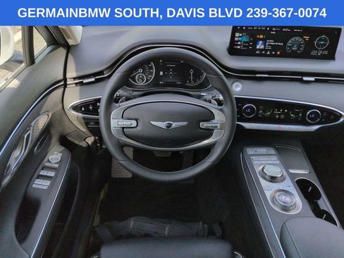 Used 2023 Genesis GV70 2.5T w/ Advanced Package AWD/4WD image 17
