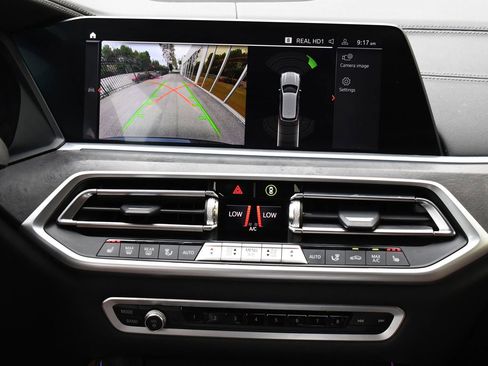 Used 2022 BMW X5 xDrive40i w/ M Sport Package image 22