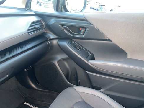 Used 2025 Subaru Crosstrek 2.0i Premium image 16