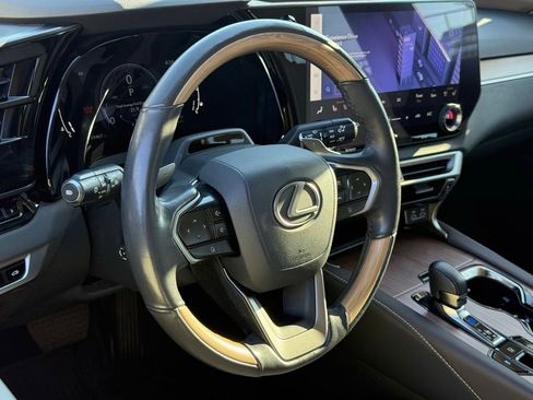 Certified 2024 Lexus RX 350 FWD w/ Convenience Package image 19