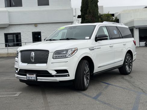 Used 2021 Lincoln Navigator Reserve RWD image 3
