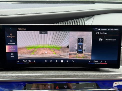 Used 2023 BMW i7 xDrive60 AWD/4WD image 31