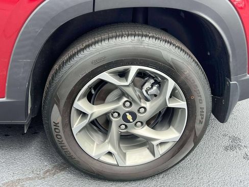Used 2024 Chevrolet Trax LT w/ Driver Confidence Package FWD image 8