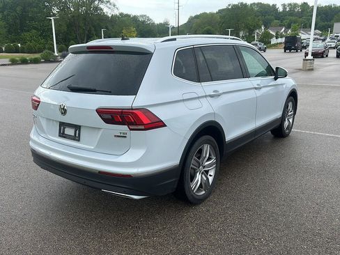 Used 2018 Volkswagen Tiguan SEL Premium AWD/4WD image 3