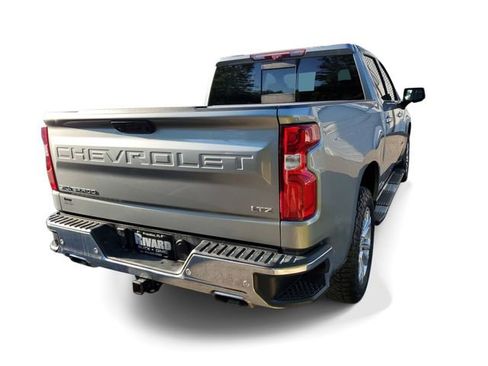 Used 2024 Chevrolet Silverado 1500 LTZ w/ Technology Package AWD/4WD image 4