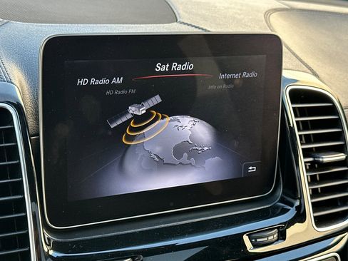 Used 2019 Mercedes-Benz GLE 43 AMG image 26