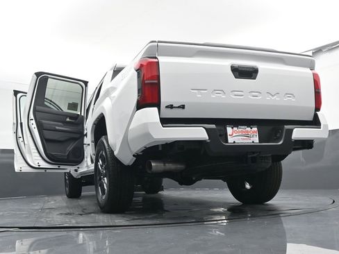 Used 2025 Toyota Tacoma TRD Sport image 43