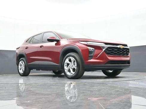 Used 2024 Chevrolet Trax LS w/ LS Convenience Package image 50