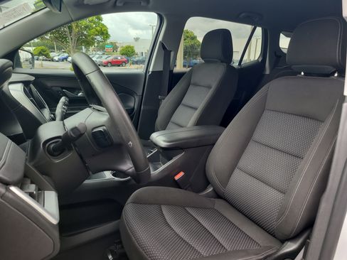 Used 2024 GMC Terrain SLE FWD image 20