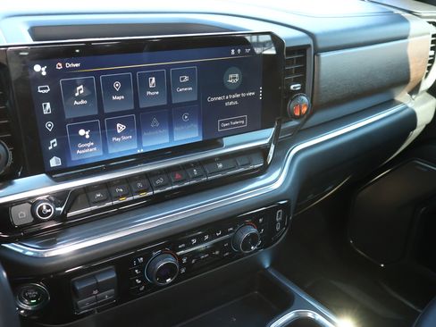 Used 2024 Chevrolet Silverado 1500 High Country image 24