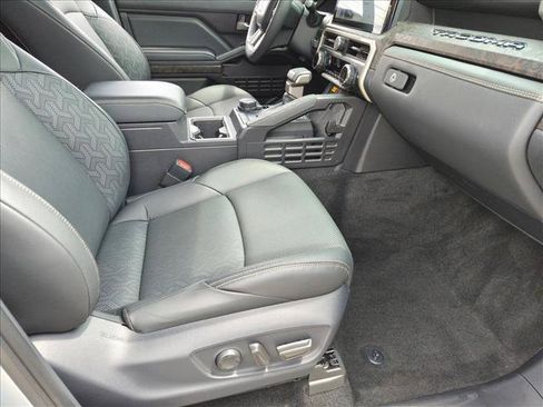 Used 2024 Toyota Tacoma Limited AWD/4WD image 20