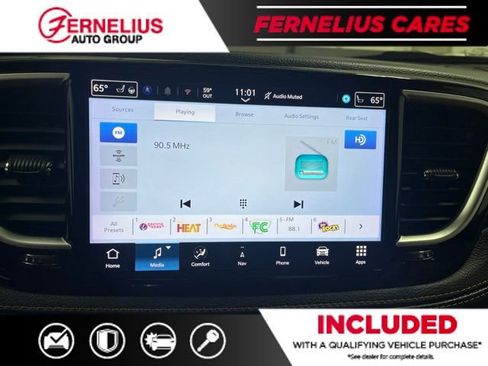 Used 2021 Chrysler Pacifica Pinnacle AWD/4WD image 40