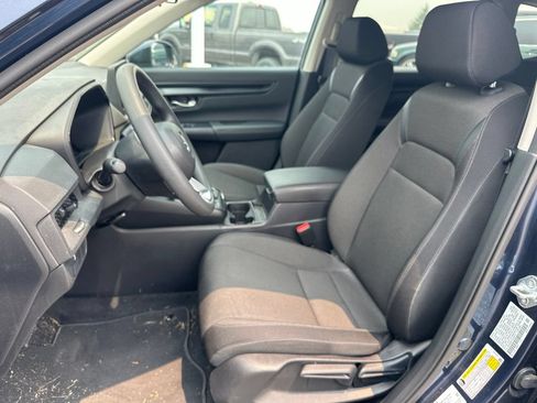 Used 2025 Honda CR-V LX image 15