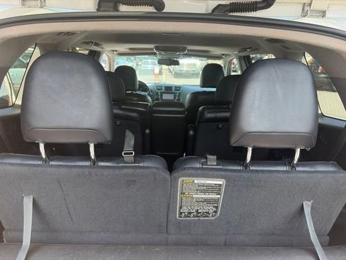 Used 2013 Toyota Highlander Limited AWD/4WD image 18