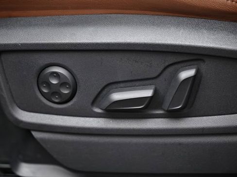 Used 2023 Audi Q5 e Premium Plus image 23