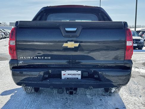 Used 2012 Chevrolet Avalanche LT image 37