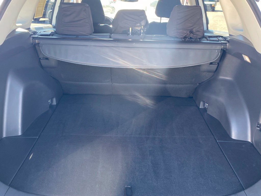 Used 2025 Toyota RAV4 XLE w/ Convenience Package FWD image 10