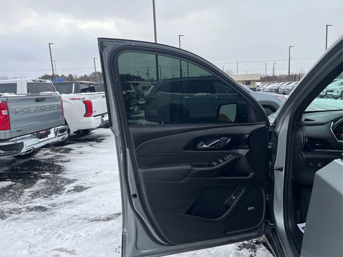 Certified 2023 Chevrolet Traverse RS image 20