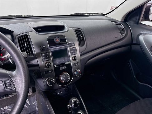 Used 2013 Kia Forte EX image 20