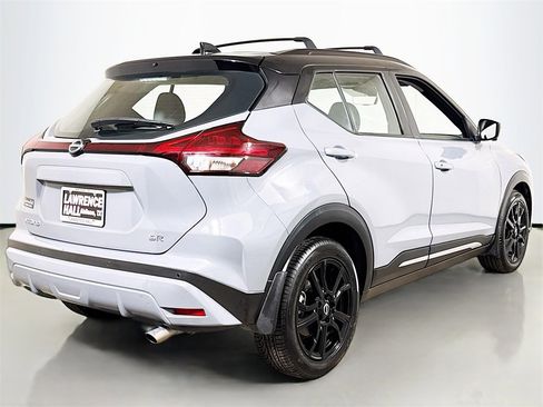 Used 2023 Nissan Kicks SR w/ SR Premium Package image 4