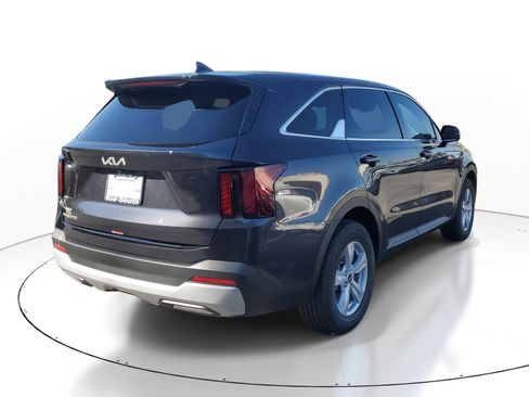New 2026 Kia Sorento LX FWD image 6