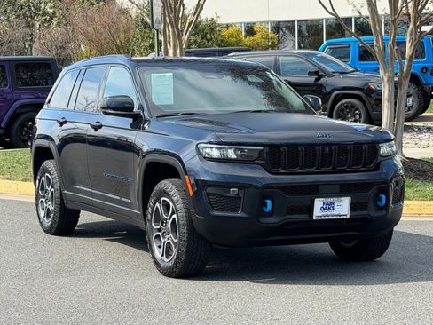 Used 2023 Jeep Grand Cherokee Trailhawk image 1
