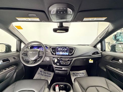 New 2026 Chrysler Pacifica Select w/ S Appearance Package AWD/4WD image 12