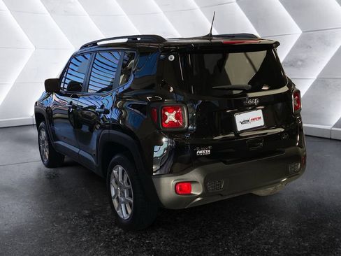 Used 2023 Jeep Renegade Latitude w/ Premium Group image 6