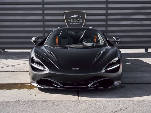 Used 2020 McLaren 720S Spider RWD image 17