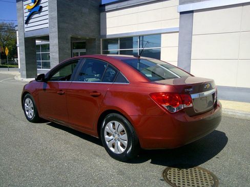 Used 2012 Chevrolet Cruze LS w/ Connectivity Package FWD image 4