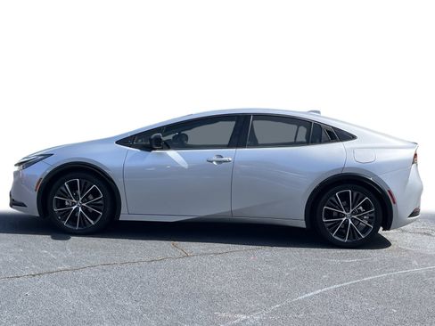 Used 2023 Toyota Prius XLE image 21