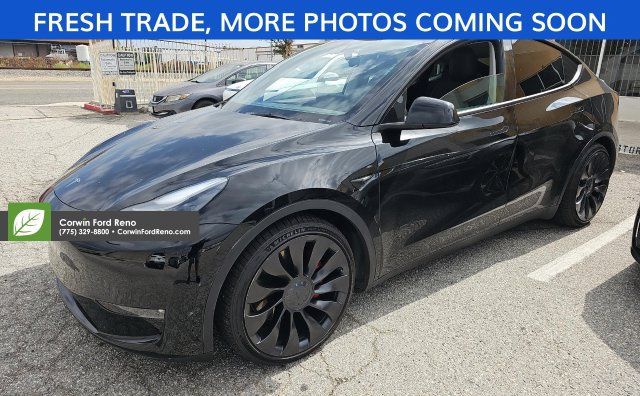 Used 2022 Tesla Model Y Performance AWD/4WD image 3