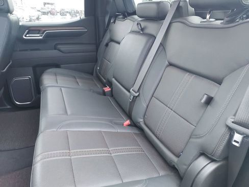 Used 2023 Chevrolet Silverado 1500 High Country w/ Technology Package AWD/4WD image 28