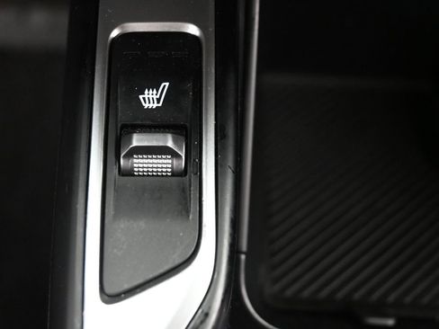 Used 2024 Kia Sorento S image 17