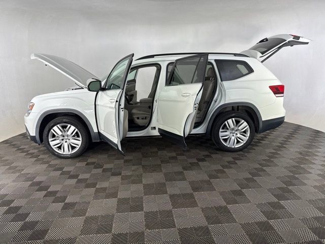 Used 2020 Volkswagen Atlas SE w/ Panoramic Sunroof Package FWD image 11