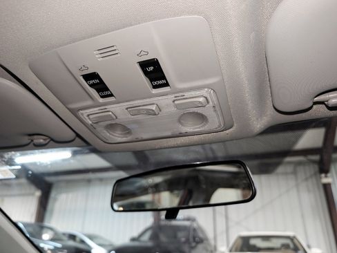 Used 2014 Toyota Corolla LE Premium image 35