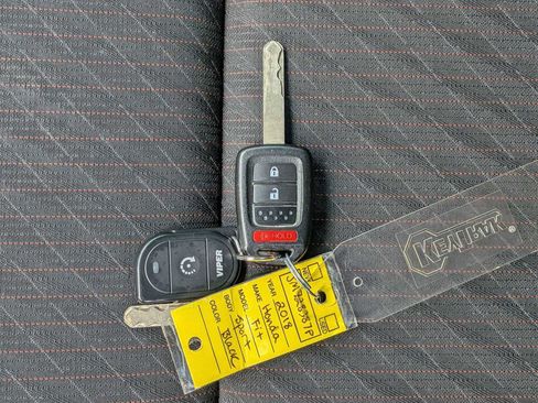 Used 2018 Honda Fit Sport image 31