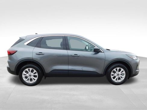Used 2023 Ford Escape Active AWD/4WD image 2