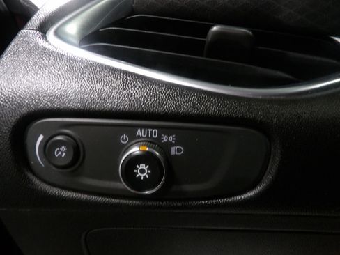 Used 2016 Chevrolet Malibu LT FWD image 14