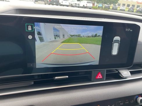 New 2027 Kia Carnival EX FWD image 21