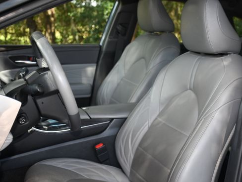 Used 2020 Toyota Avalon Limited image 13